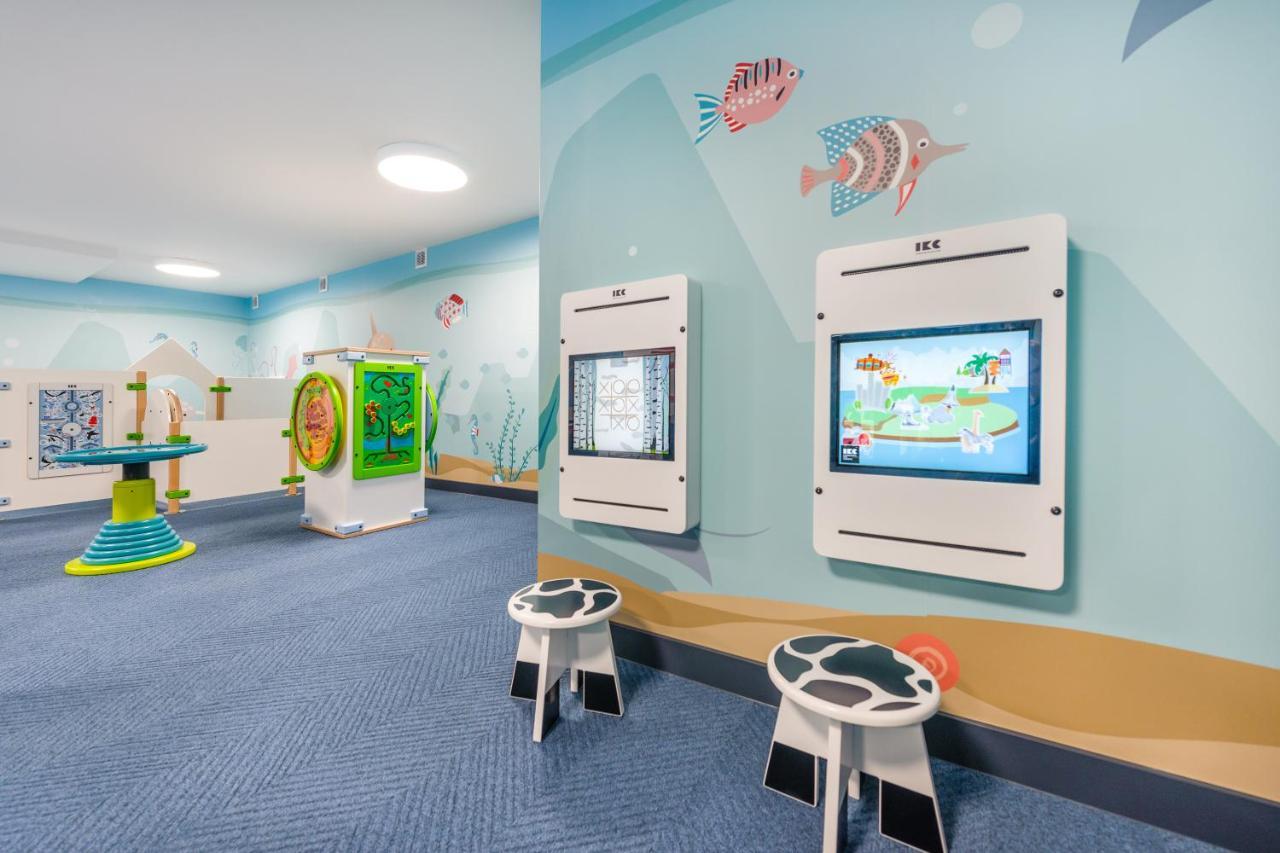 Apartament Lux Tukan A315 Nadmorskie Tarasy - Holiday City Kołobrzeg Exteriör bild